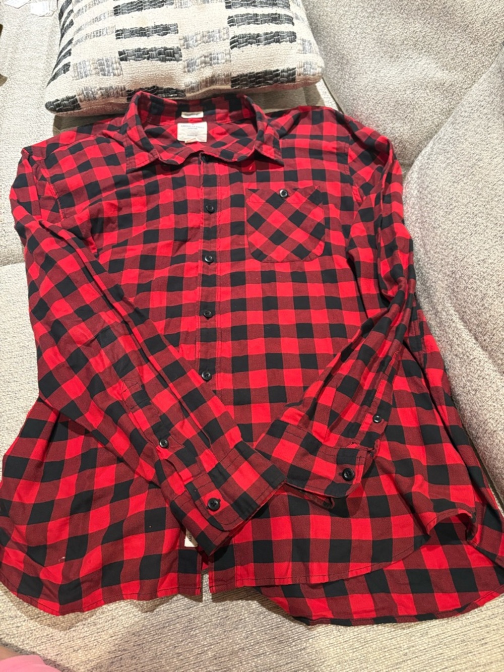 American Eagle Outfitters Red & Black Plaid Button-Down Shirt